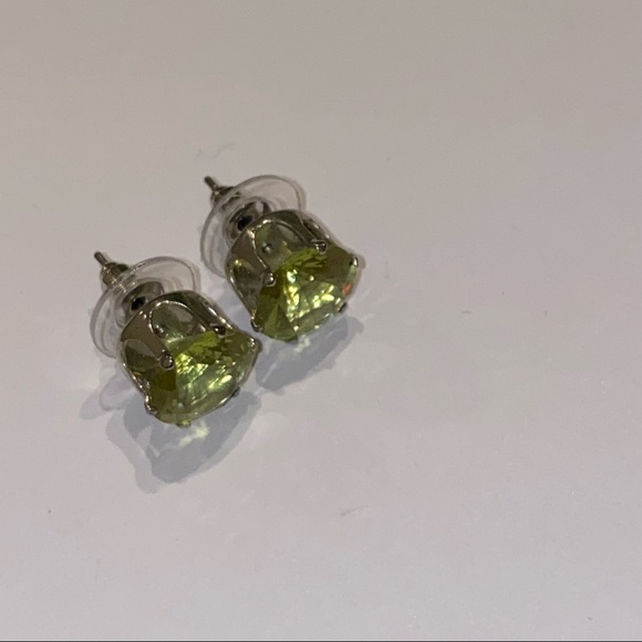 Large stud earrings - Picture 4 of 6